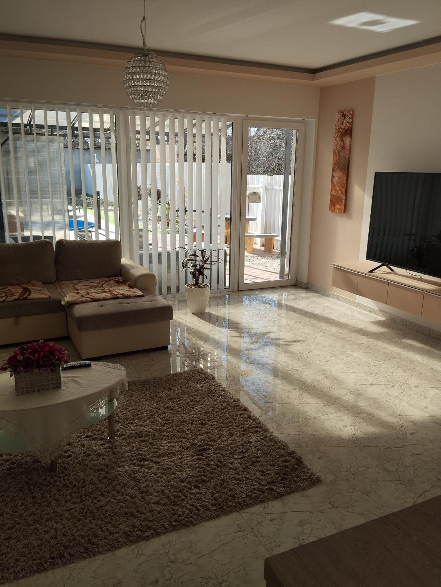 Апартаменты Sarkcsillag Teljes Csaladihaz- Star Complete Family House Сегед Экстерьер фото